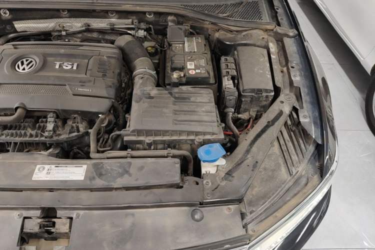 Used Volkswagen Magotan 2018 Facelift 380TSI DSG Luxury Version Engine Bay Left