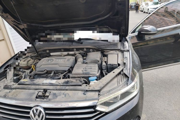 Used Volkswagen Magotan 2018 330TSI DSG Luxury Model Engine Bay Left