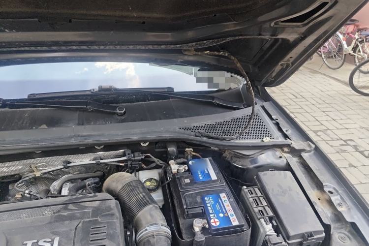 Used Volkswagen Magotan 2018 330TSI DSG Luxury Model Engine Bay Left