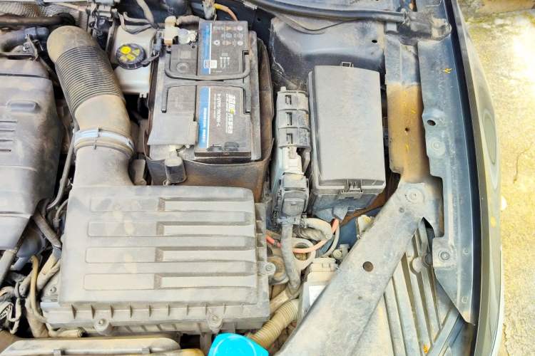 Used Volkswagen Magotan 2018 330TSI DSG Luxury Model Engine Bay Left