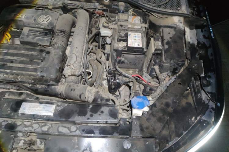 Used Volkswagen Magotan 2018 280TSI DSG Leading Model Engine Bay Left