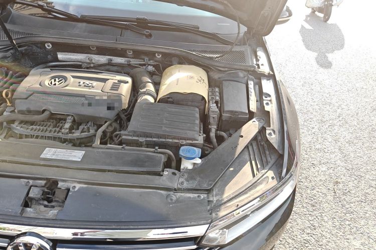 Used Volkswagen Magotan 2018 380TSI DSG Luxury Model Engine Bay Left