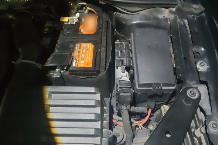 Used Volkswagen Magotan 2018 330TSI DSG Luxury Model Engine Bay Left