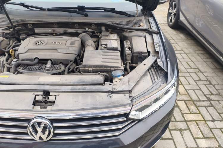 Used Volkswagen Magotan 2018 Facelift 330TSI DSG Luxury Model Engine Bay Left