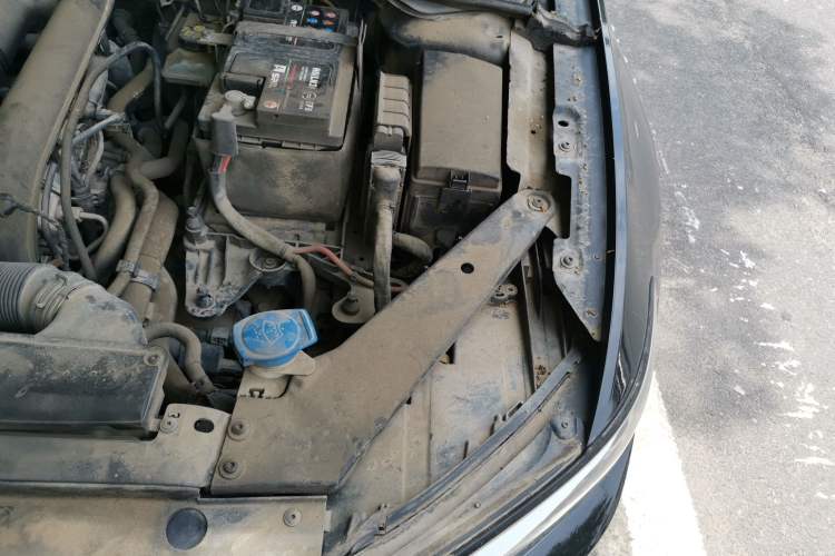 Used Volkswagen Magotan 2018 280TSI DSG Comfort Model Engine Bay Left