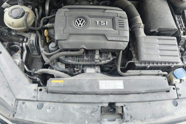 Used Volkswagen Magotan 2018 380TSI DSG Luxury Model Engine Bay
