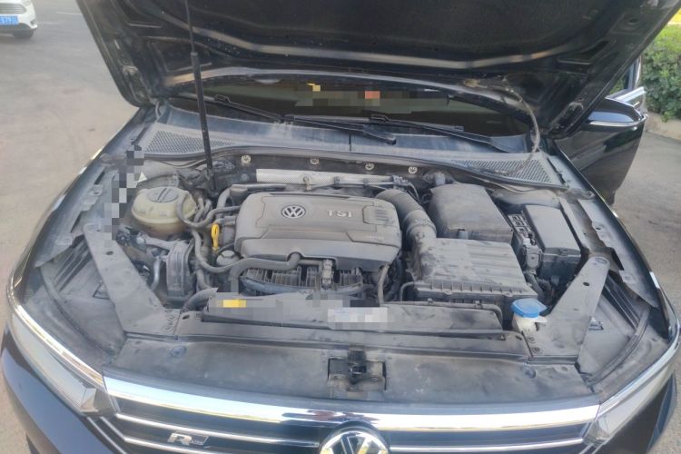 Used Volkswagen Magotan 2018 330TSI DSG Advanced Model Engine Bay