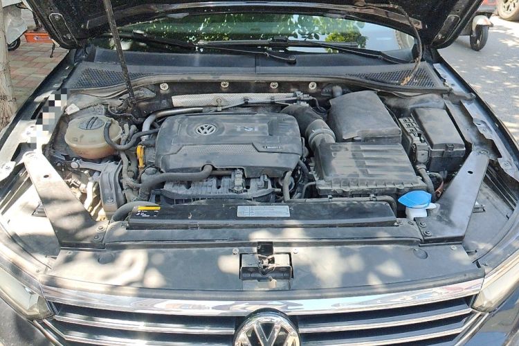 Used Volkswagen Magotan 2018 380TSI DSG Prestige Model Engine Bay