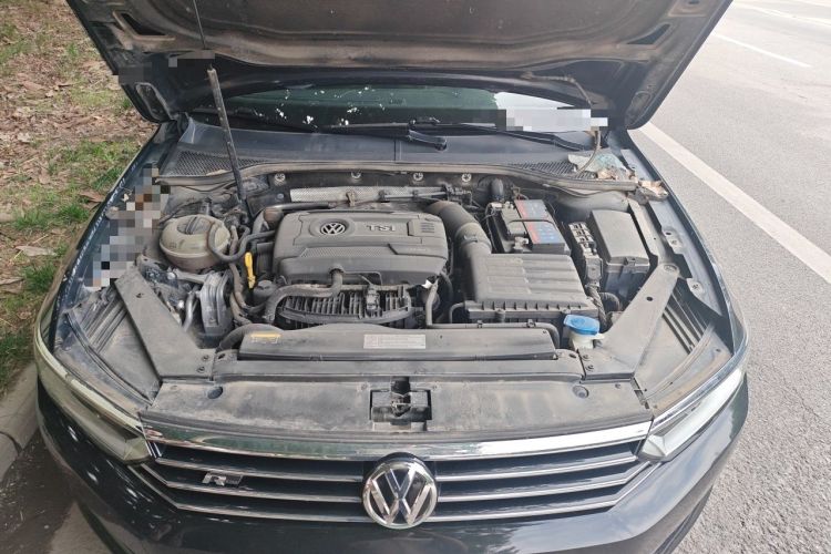 Used Volkswagen Magotan 2018 Facelift 330TSI DSG Luxury Model Engine Bay