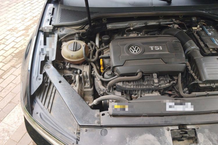 Used Volkswagen Magotan 2018 380TSI DSG Luxury Model Engine Bay Right