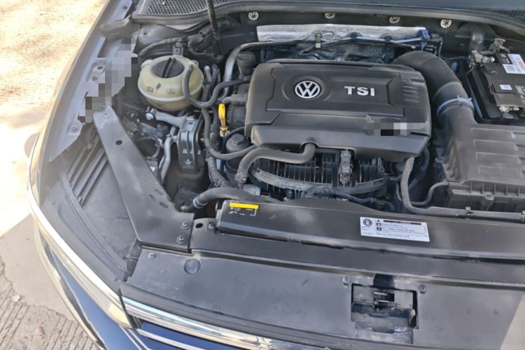 Used Volkswagen Magotan 2018 Facelift 330TSI DSG Luxury Model Engine Bay Right