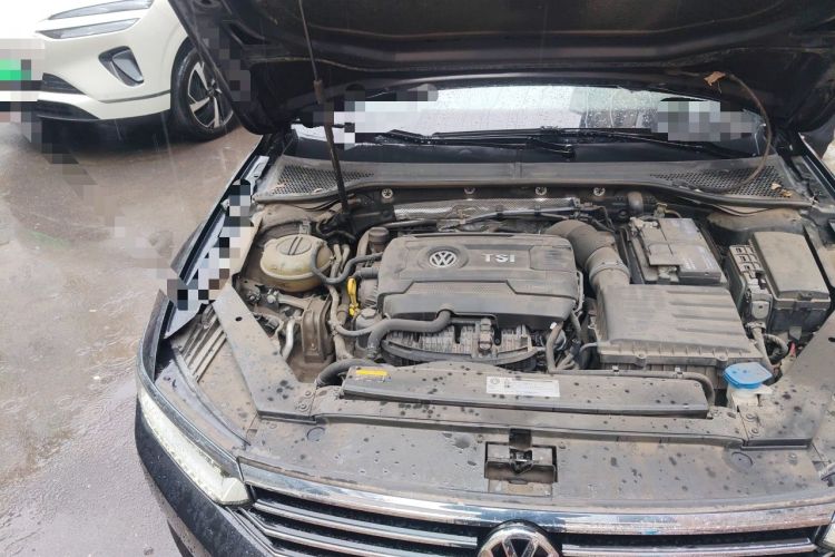 Used Volkswagen Magotan 2018 Facelift 330TSI DSG Luxury Model Engine Bay Right