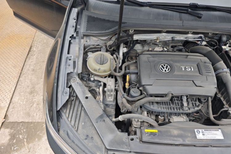 Used Volkswagen Magotan 2018 380TSI DSG Luxury Model Engine Bay Right