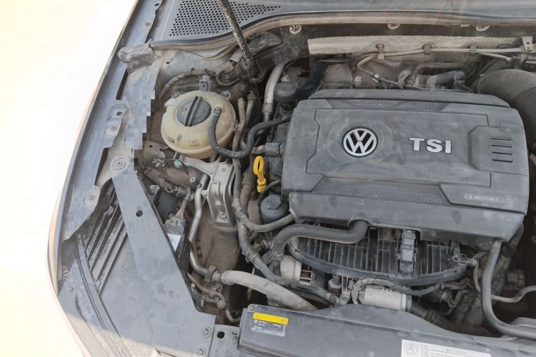 Used Volkswagen Magotan 2018 Facelift 330TSI DSG Luxury Model Engine Bay Right