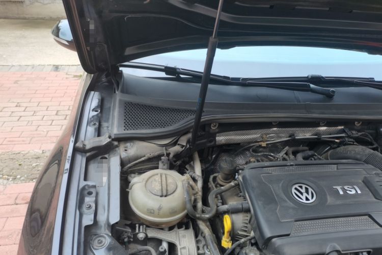 Used Volkswagen Magotan 2018 Facelift 330TSI DSG Luxury Model Engine Bay Right