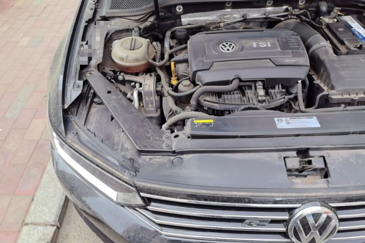 Used Volkswagen Magotan 2018 330TSI DSG Advanced Model Engine Bay Right