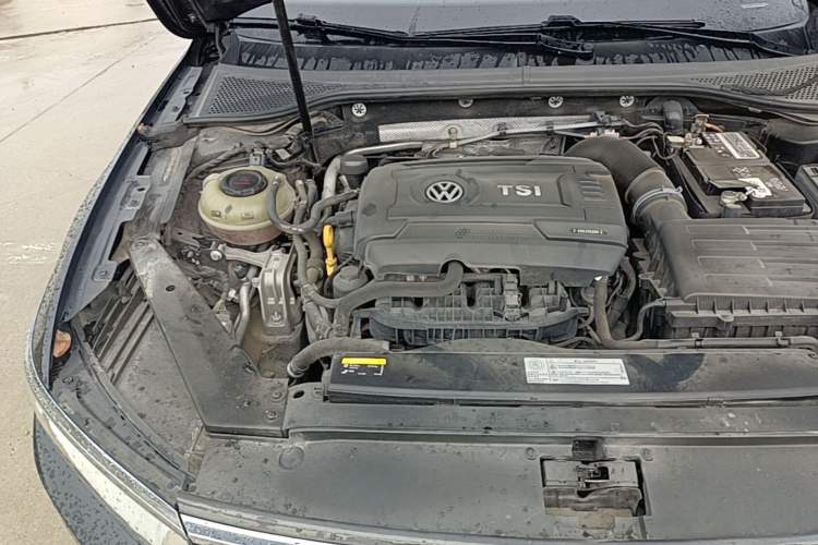 Used Volkswagen Magotan 2018 Facelift 380TSI DSG Luxury Version Engine Bay Right