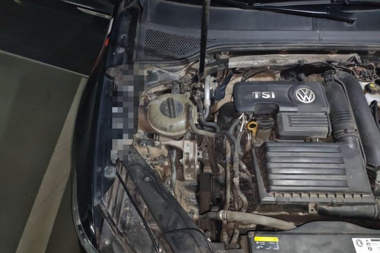 Used Volkswagen Magotan 2018 280TSI DSG Comfort Model Engine Bay Right