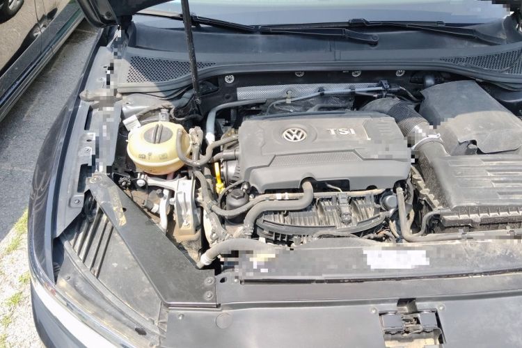 Used Volkswagen Magotan 2018 Facelift 330TSI DSG Luxury Model Engine Bay Right