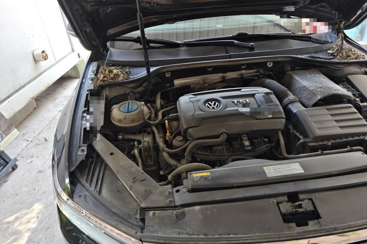 Used Volkswagen Magotan 2018 330TSI DSG Luxury Model Engine Bay Right