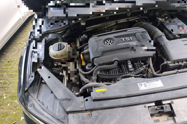 Used Volkswagen Magotan 2018 330TSI DSG Advanced Model Engine Bay Right