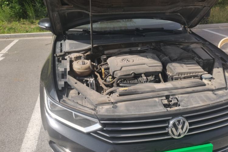 Used Volkswagen Magotan 2018 330TSI DSG Advanced Model Engine Bay Right