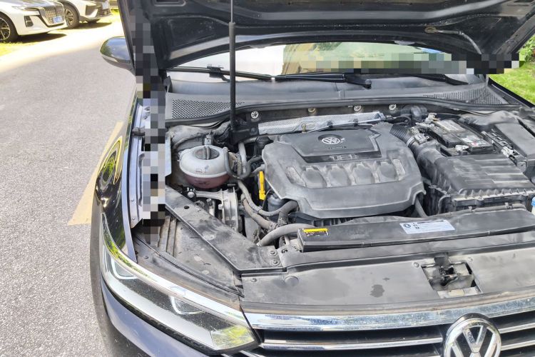 Used Volkswagen Magotan 2018 330TSI DSG Advanced Model Engine Bay Right