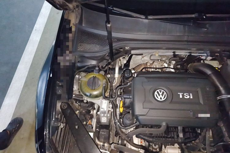 Used Volkswagen Magotan 2018 380TSI DSG Luxury Model Engine Bay Right