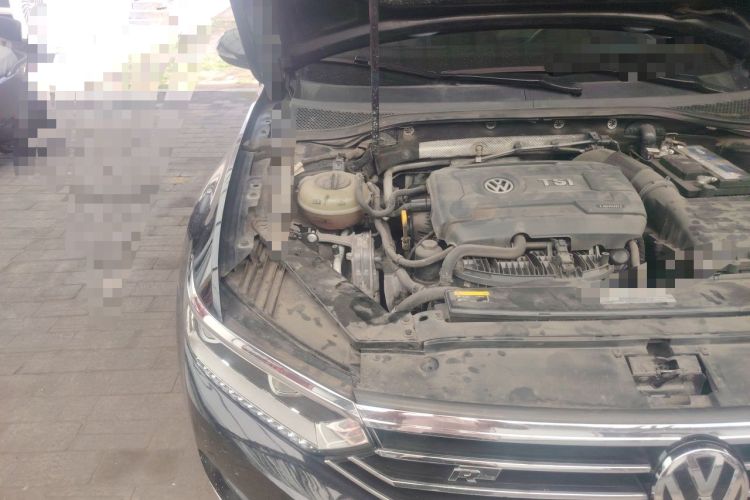 Used Volkswagen Magotan 2018 330TSI DSG Luxury Model Engine Bay Right
