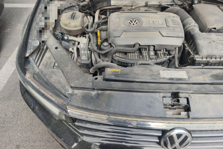 Used Volkswagen Magotan 2018 330TSI DSG Luxury Model Engine Bay Right