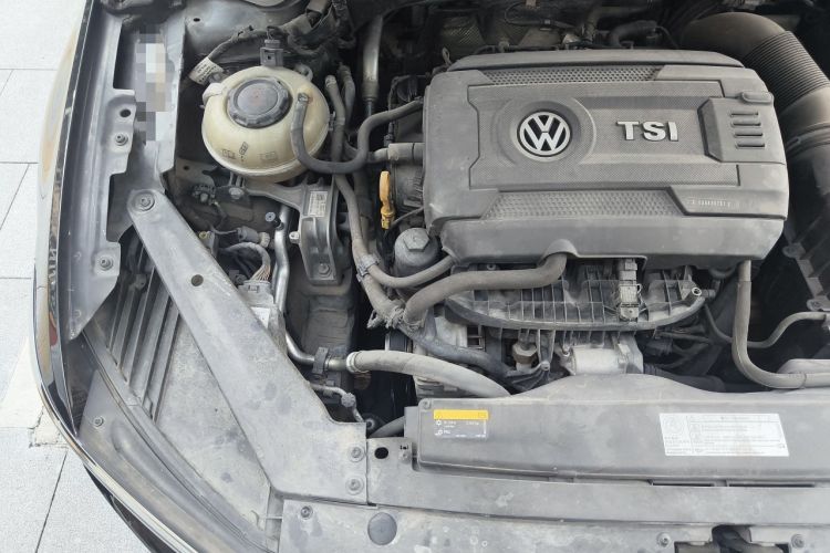 Used Volkswagen Magotan 2018 380TSI DSG Luxury Model Engine Bay Right