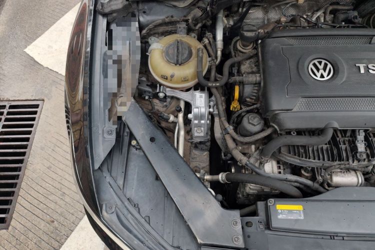 Used Volkswagen Magotan 2018 330TSI DSG Advanced Model Engine Bay Right
