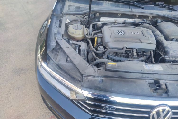 Used Volkswagen Magotan 2018 330TSI DSG Advanced Model Engine Bay Right