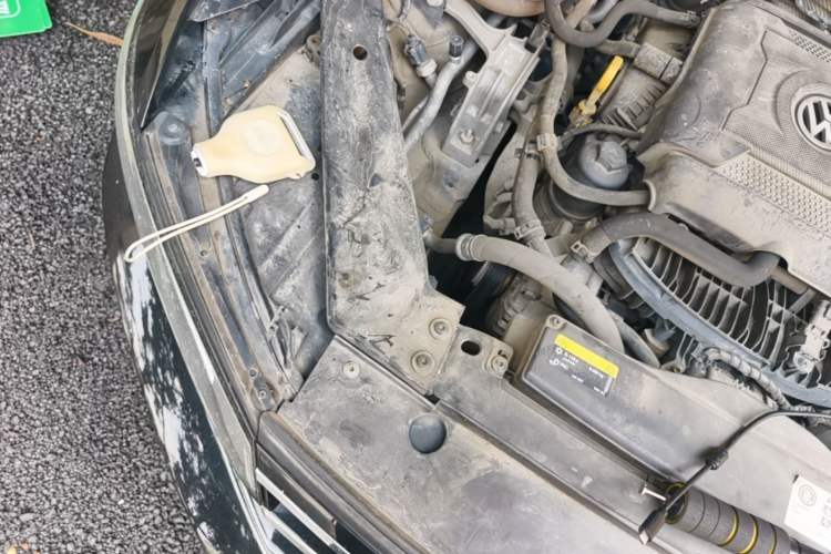 Used Volkswagen Magotan 2018 330TSI DSG Advanced Model Engine Bay Right