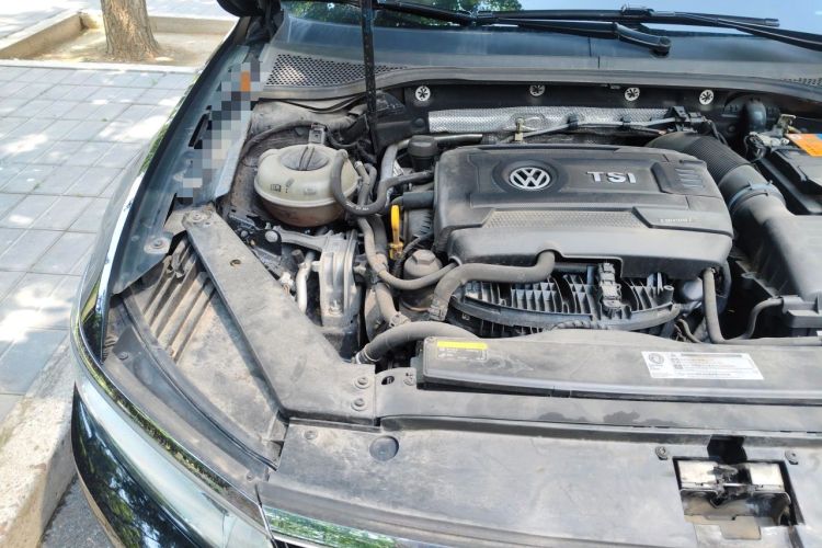 Used Volkswagen Magotan 2018 Facelift 330TSI DSG Luxury Model Engine Bay Right