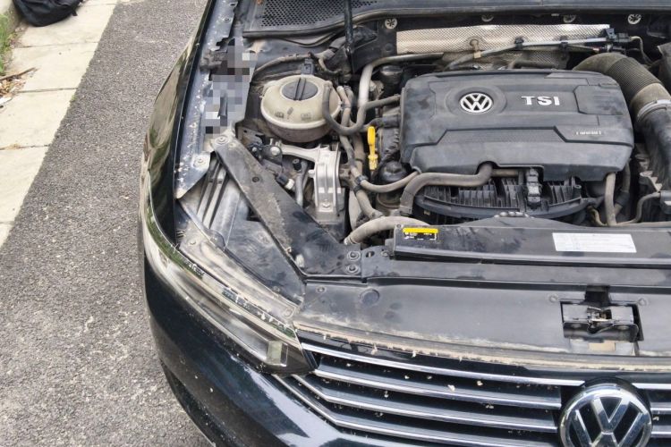 Used Volkswagen Magotan 2018 330TSI DSG Advanced Model Engine Bay Right