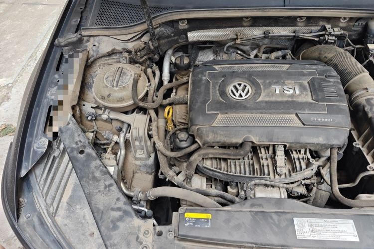 Used Volkswagen Magotan 2018 Facelift 330TSI DSG Luxury Model Engine Bay Right