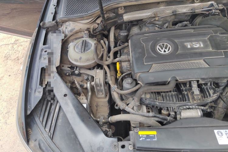 Used Volkswagen Magotan 2018 Facelift 330TSI DSG Luxury Model Engine Bay Right
