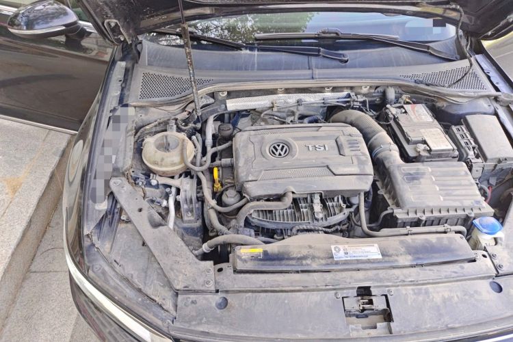 Used Volkswagen Magotan 2018 330TSI DSG Advanced Model Engine Bay Right