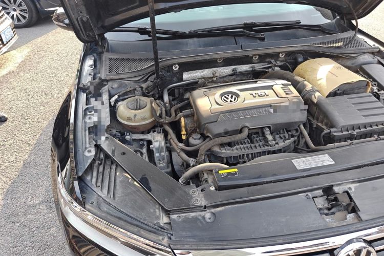 Used Volkswagen Magotan 2018 380TSI DSG Luxury Model Engine Bay Right
