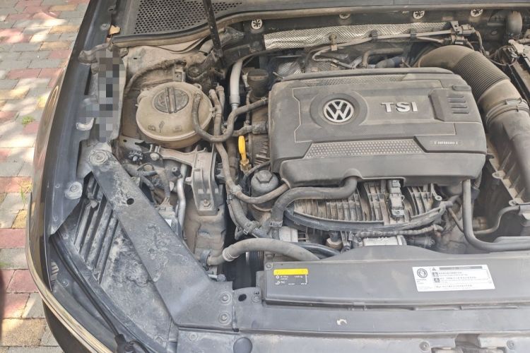 Used Volkswagen Magotan 2018 Facelift 330TSI DSG Luxury Model Engine Bay Right