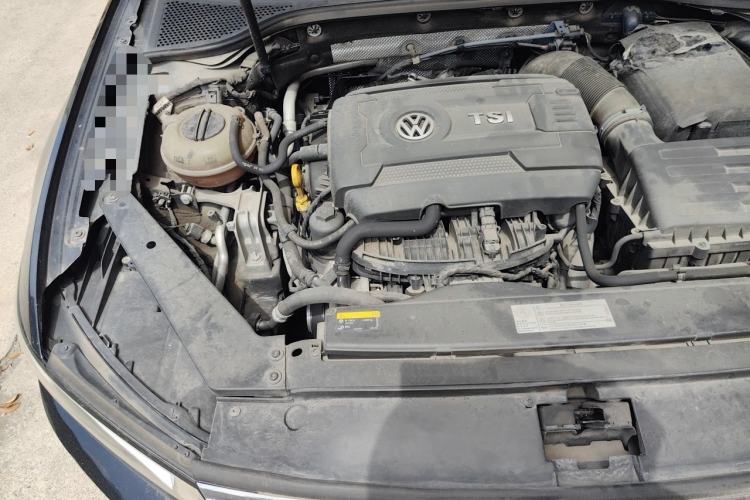 Used Volkswagen Magotan 2018 330TSI DSG Advanced Model Engine Bay Right