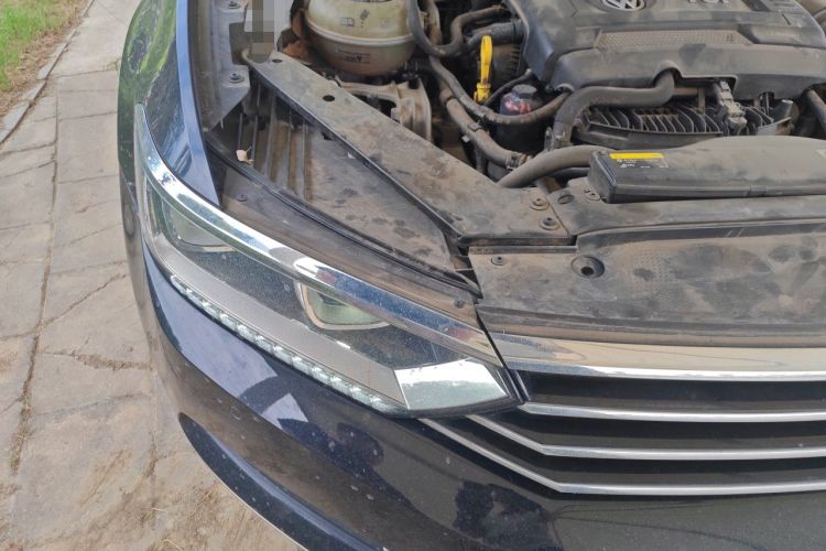 Used Volkswagen Magotan 2018 330TSI DSG Advanced Model Engine Bay Right