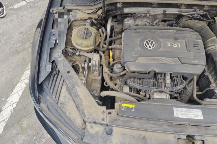 Used Volkswagen Magotan 2018 Facelift 330TSI DSG Luxury Model Engine Bay Right