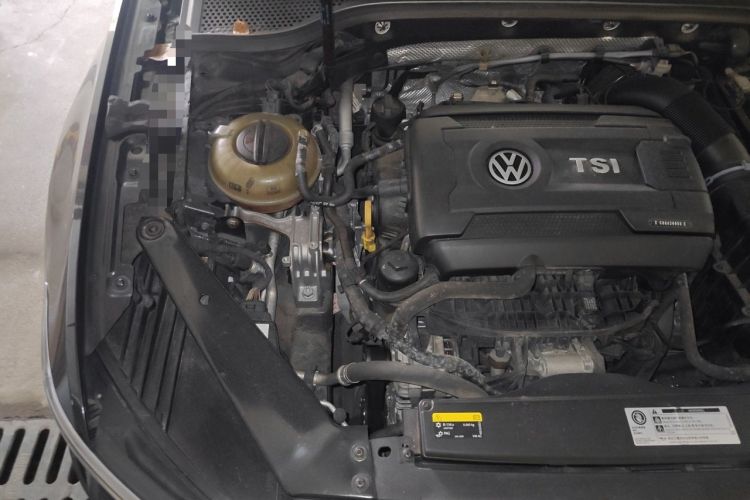 Used Volkswagen Magotan 2018 Facelift 380TSI DSG Luxury Version Engine Bay Right