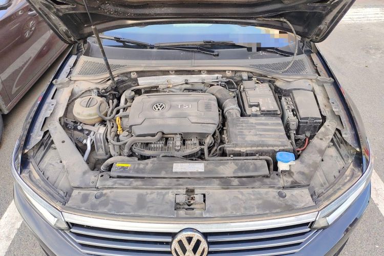 Used Volkswagen Magotan 2018 330TSI DSG Advanced Model Engine Bay