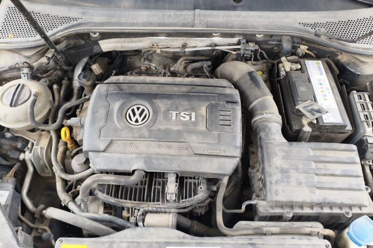 Used Volkswagen Magotan 2018 Facelift 330TSI DSG Luxury Model Engine Bay