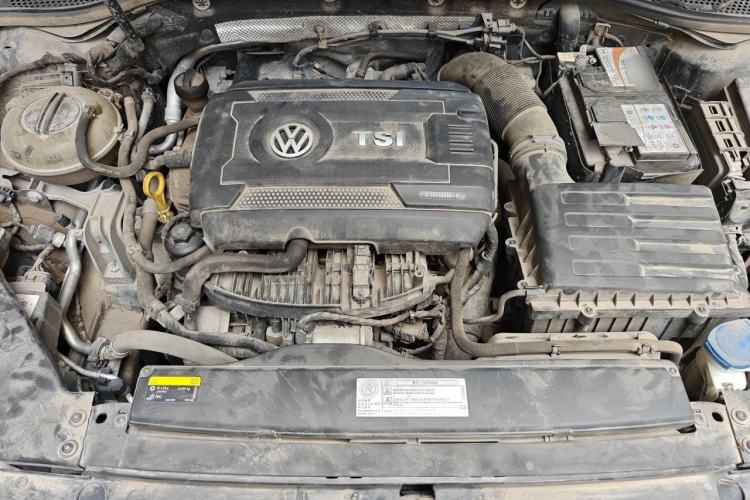 Used Volkswagen Magotan 2018 Facelift 330TSI DSG Luxury Model Engine Bay