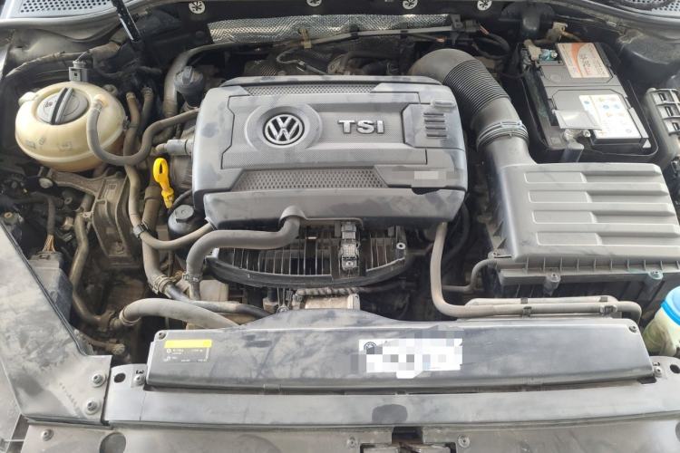 Used Volkswagen Magotan 2018 Facelift 330TSI DSG Luxury Model Engine Bay