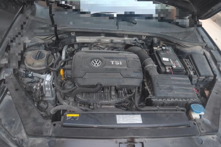 Used Volkswagen Magotan 2018 330TSI DSG Advanced Model Engine Bay